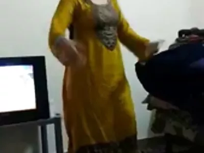 گیر کرده داستان سکسی خدمتکار روی تخت سفید
